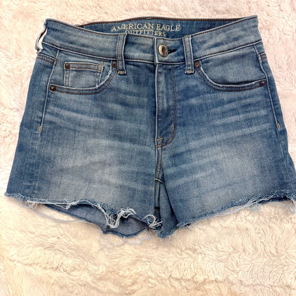 American Eagle High Rise Shortie Cut-Off Denim Shorts | Size 4 | Medium
